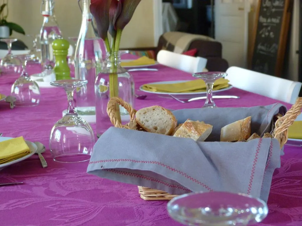 B&B Chez Camille Auberge Maison D'Hotes Bussy-Albieux